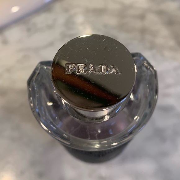 Prada Milano Black and Silver Cologne Fragrance and bottle - Picture 3 of 4